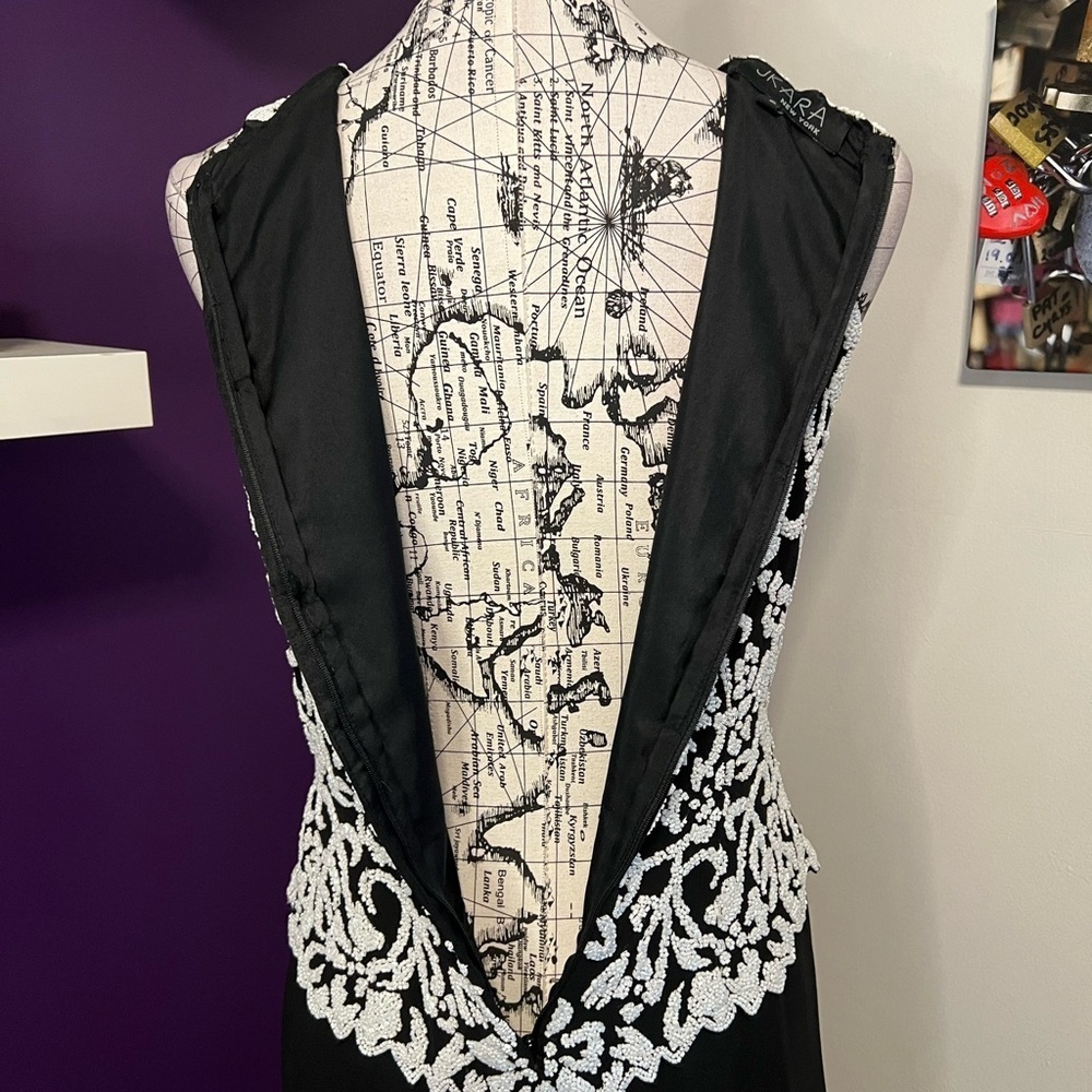JKARA Sleeveless Gown with Beaded Top - Picture 10 of 13
